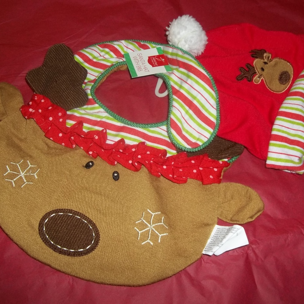 Home Elements Santa Hat w/ Bib Features a Reindeer